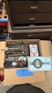 CEN-TECH 1 digital indicator Punch sets magnetic pick-up tools