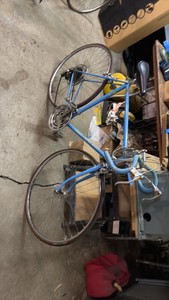 VINTAGE Schwinn super sport bike