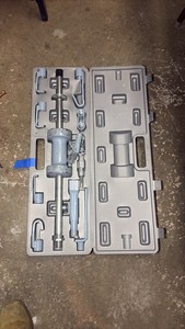 HARBOR Freight Slide hammer and puller set 38878