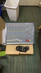SOUNDCRAFT RW5141 14-channel audio mixer