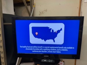 MAGNAVOX 37 TV with remote Model 37MF301B