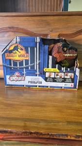 Jurassic World Pyroraptor NEW