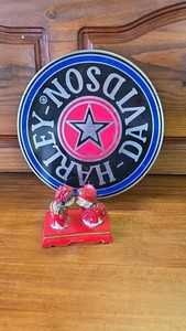 Harley Davidson Tin, Kissing Chinese kiddos