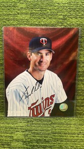 Minnesota Twins Autographed 8X12 Photo