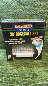 1993 Toys R Us Baseball set featuring 100 Young Stars, Rookies and Future Stars