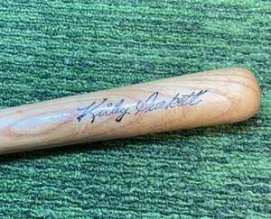 Mini Louisville Slugger Kirby Puckett Baseball Bat- Minnesota Twins
