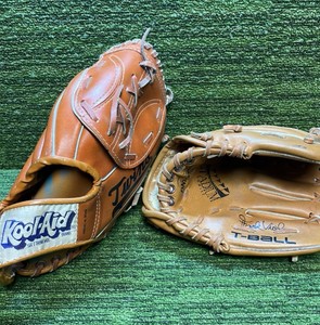 Kirby Puckett and Frank Viola Kids Gloves