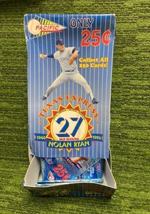 1993 Pacific Texas express Nolan Ryan box of packs, Approx. 30 Packs