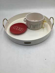 Assortment of Kitchen Dishes