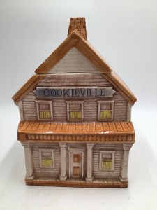 Vintage Cookieville House Cookie Jar