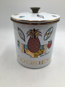 Vintage Georges Briard Metal Cookie Tin
