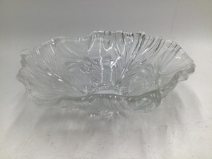 Vintage Crystal Art Glass Bowl  Hibiscus Flower Design, Scalloped Petal Rim