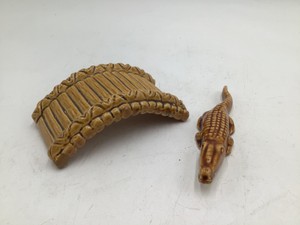 Vintage Japanese Ceramic Alligator Wall Pocket and Bridge Set
