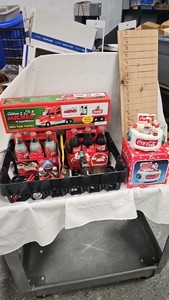 Coca Cola Polar Bear Music Box, Micky Semi, Bottles, Ornaments