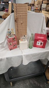 Coca Cola Glasses, Figurines