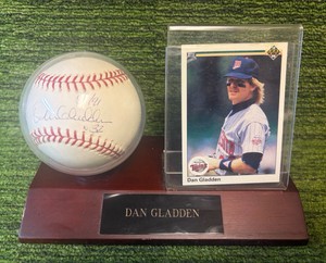 Dan Gladden Sweet Spot Autographed Baseball Inscribed 8791 #32 Minnesota Twins World Series Champion Outfielder- Great Signature With Authentication