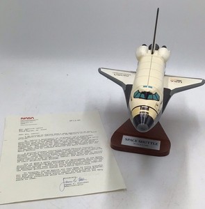 Vintage NASA Space Shuttle Challenger Model  Dominick Labino.