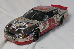 Dale Earnhardt Sr. Goodwrench Tasmanian Devil Monte Carlo  Metallic Silver Looney Tunes Diecast