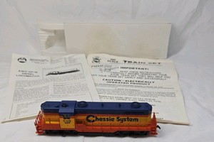 Vintage AHM HO Scale EMD GP-18 Chessie System Diesel Locomotive  C&O #4301 with Instructions