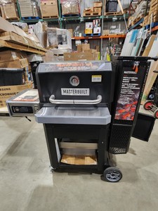 Masterbuilt Gravity Series 800 Digital WiFi Charcoal Grill, Griddle and Smoker in Black