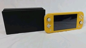 Nintendo Switch Lite  Yellow