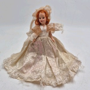 Vintage Red-Haired Bride Doll  Ivory Lace Gown Veil Long Train