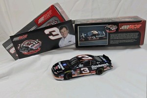 2000 Dale Earnhardt #3 Under the Lights Monte Carlo Diecast  RCR Museum Series Original Box