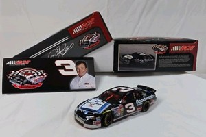 1999 Dale Earnhardt #3 Goodwrench Service Plus Sign Monte Carlo Diecast  RCR Museum Series Original Box