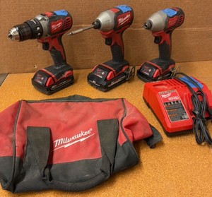 MILWAUKEE Drill and impact drivers