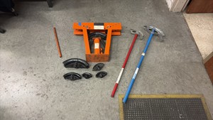 12 TON hydraulic jack and Conduit Benders