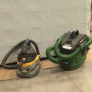 (2) WET dry vacs MASTER FORCE, Stinger