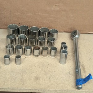 Vintage SET of Craftsman V Series Rachet and Sockets