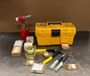 AIR hydraulic rivet gun w tool chest and rivets