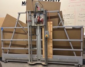 VERTICAL panel saw.