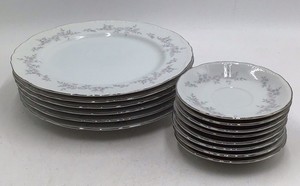 Vintage Arita China Dinner Plates and Saucers  Floral Sprig Pattern