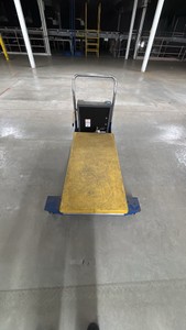 Bestil Power Raise and Lower 1000lb Cart. No Charger. Battery Low.
