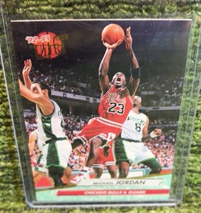 1992 - 1993 Fleer Ultra Michael Jordan Chicago Bulls #27 Basketball Card