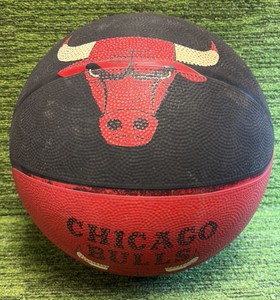Chicago Bulls Rubberized Basketball EUC Good Stuff Collectors Ball