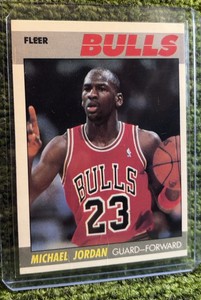 1987-88 Fleer Michael Jordan #59 Chicago Bulls Basketball NBA (small crease by jersey#)
