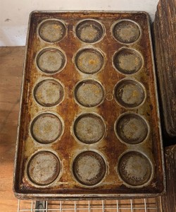 10-muffin pans 15 slot