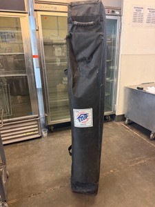easy up canopy  10x10 like new condition