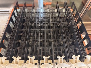 adjustable Spring feed bottle organizer