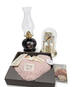Lot Vintage Style Decor - Seth Thomas Candid Clock, Oil Lamp, DEMDACO Giving Heart
