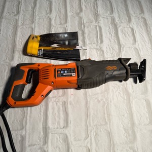 Ridgid R3002 Fuego 10 Amp Corded Orbital Reciprocating Saw
