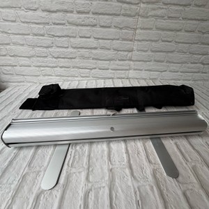 retractable banner with case