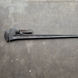 RIDGID 48 pipe wrench