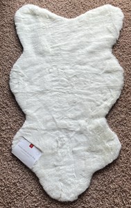 Loloi Accent Rug  27x45  Snow White  Roger Collection  Super Soft