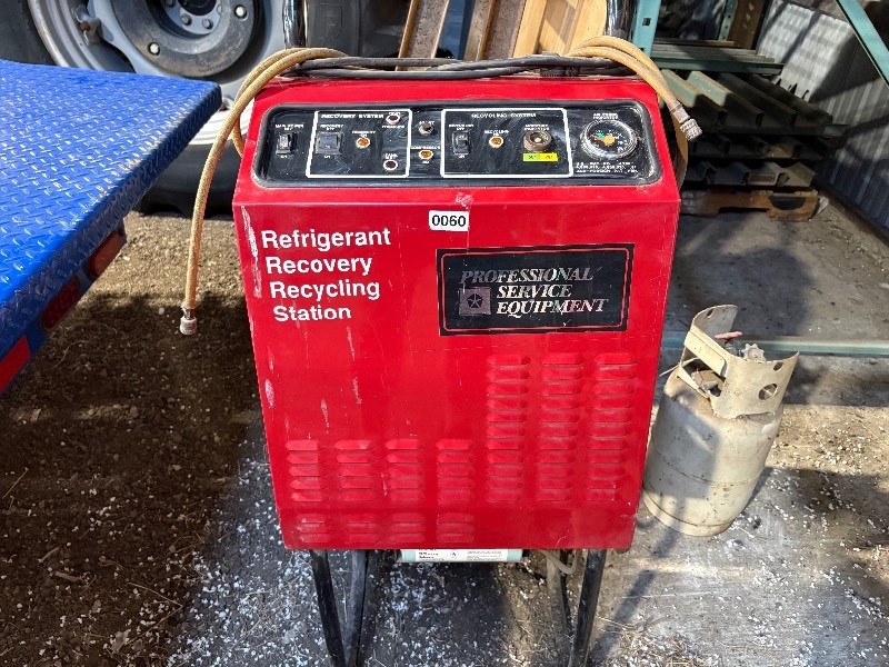 Recovery Machine. Robinair Refrigerant Recovery and Recycling Station R-12 Freon