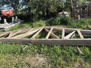 5 - 24 ft Wood Trusses 1 Gable, 4 Regular 412 Pitch