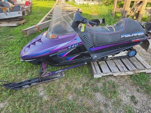 Polaris Purple Indy Snowmobile 1996, 440, Runs and Works